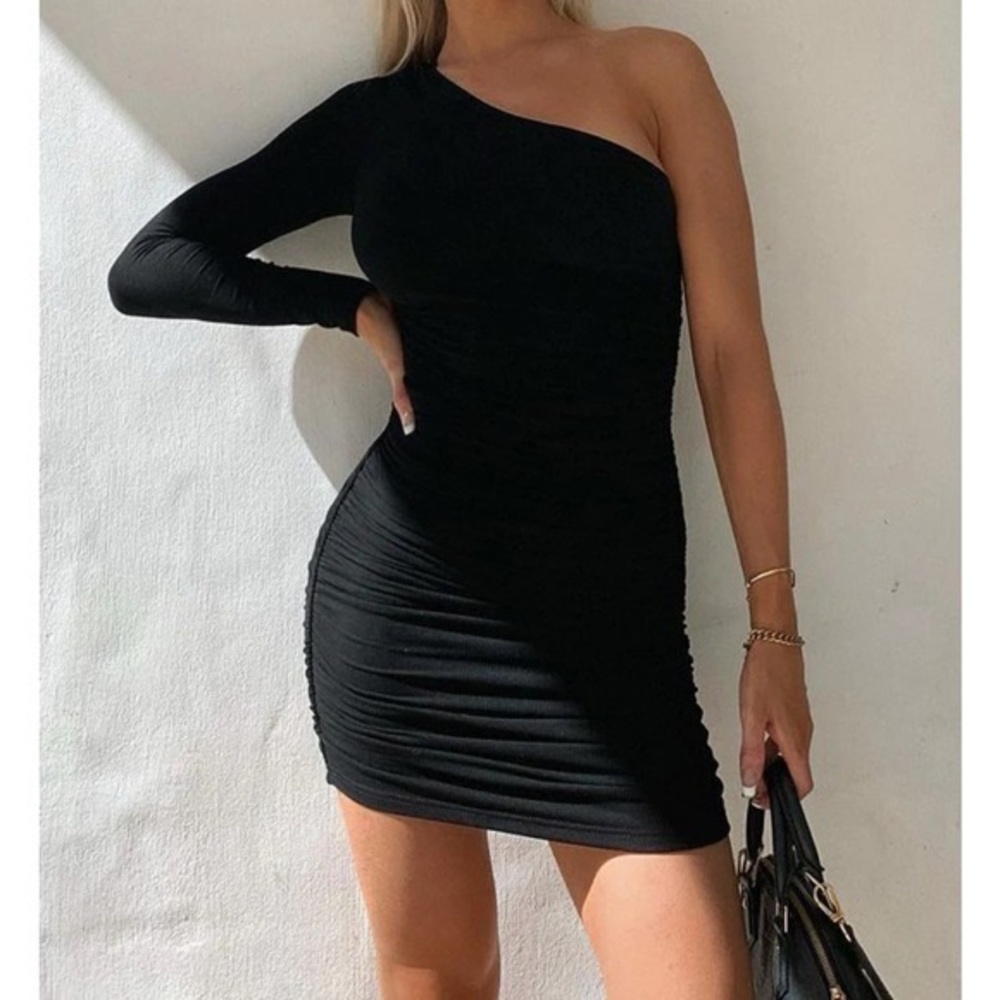 White Fox Boutique Los Angeles Summer Time Ribbed Mini Dress | Black